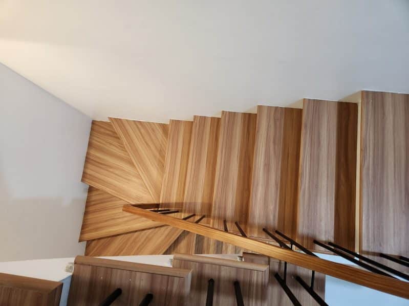 Hướng dẫn sử dụng mặt bậc cầu thang nhựa giả gỗ 4 Huong-dan-su-dung-mat-bac-cau-thang-nhua-gia-go