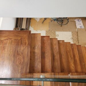 mat-bac-cau-thang-go-tu-nhien