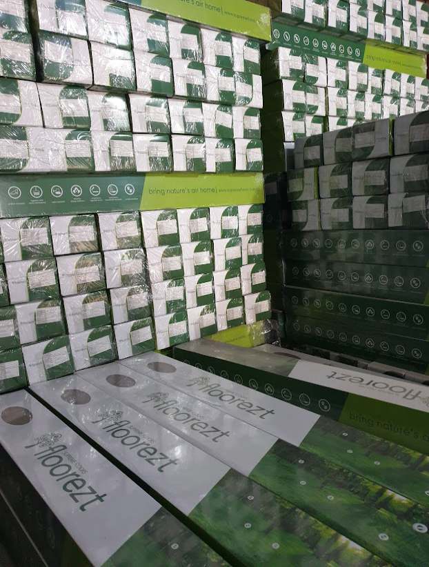 kho-san-go-va-mat-bac-cau-thang-nhua-gia-go