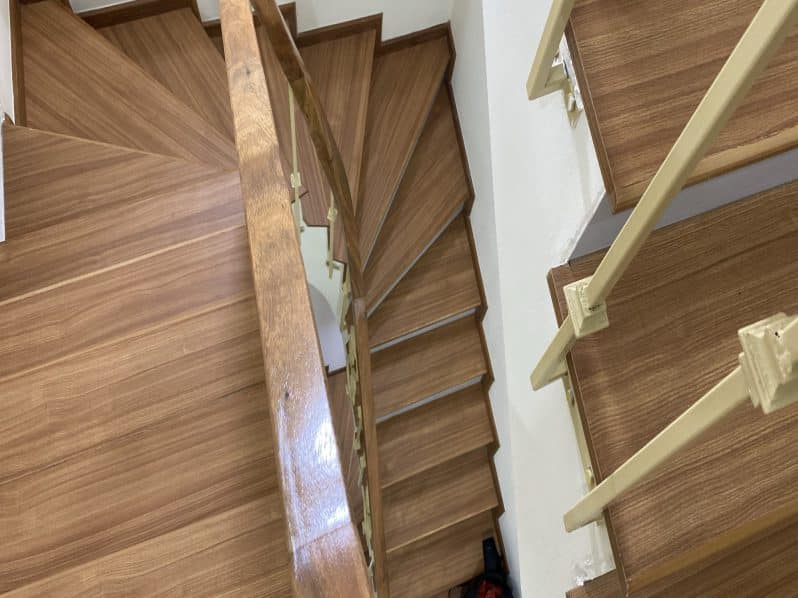 Sử dụng mặt bậc cầu thang nhựa giả gỗ với 8 ưu điểm vượt trội 4 Su-dung-mat-bac-cau-thang-nhua-gia-go