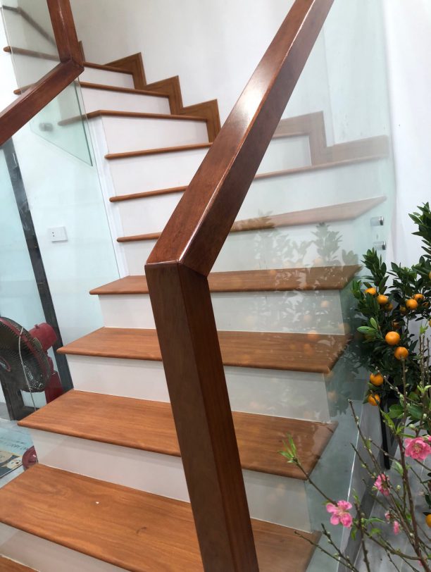 Tay vin cau thang bang nhua tphcm ha noi