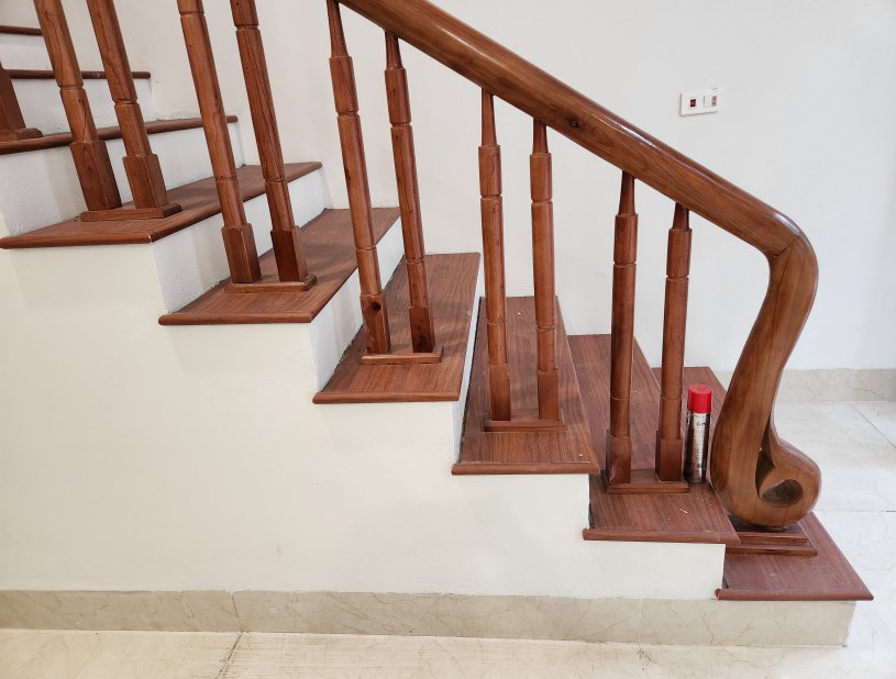 mat bac cau thang nhua gia go ninh binh nam dinh