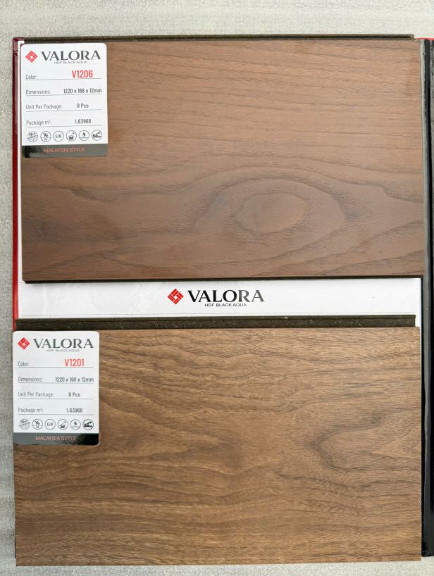 Sàn gỗ Valora cốt đen 12mm và hệ thống phân phối 2 sàn gỗ Valora